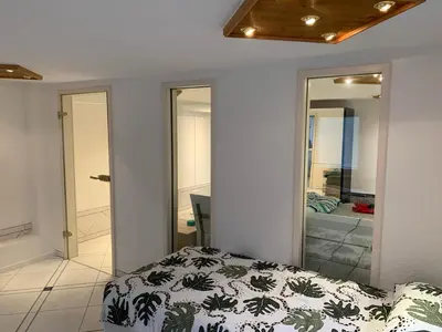 Ein Bett oder Betten in einem Zimmer der Unterkunft KM Apparts 2 Wesel