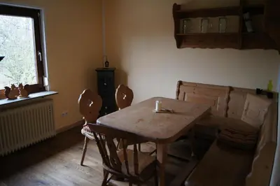 Ein Sitzbereich in der Unterkunft Ferienwohnung Bergisch Land