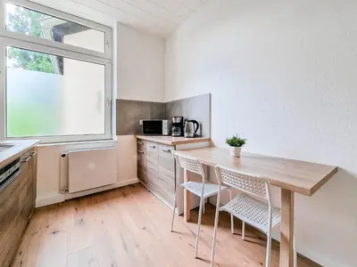Küche/Küchenzeile in der Unterkunft Tolstov Apartments - 3 and 4 Room Apartments