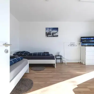 VAZ Apartments Home-at-Work für Monteure und Fachkräfte TV