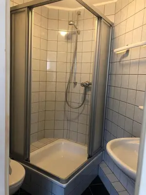 Ein Badezimmer in der Unterkunft Apartmenthaus Somborn