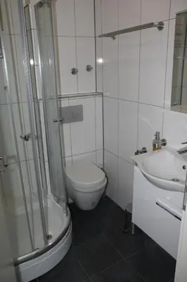 Ein Badezimmer in der Unterkunft Ferienwohnung&Aparts By kispet group hotels in Oberhausen