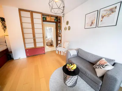 Ein Sitzbereich in der Unterkunft Zentrale & gemütliche Wohnung mit Sonnenbalkon
