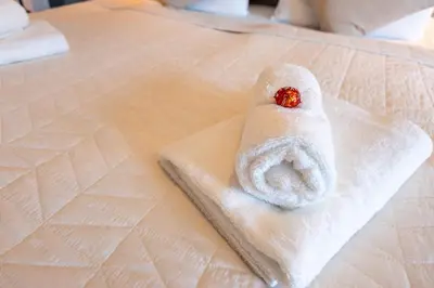 Ein Bett oder Betten in einem Zimmer der Unterkunft Super zentral I Frisch renoviert
