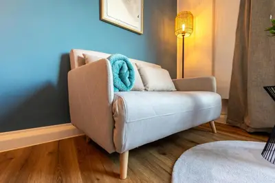 Ein Bett oder Betten in einem Zimmer der Unterkunft Super zentral I Frisch renoviert