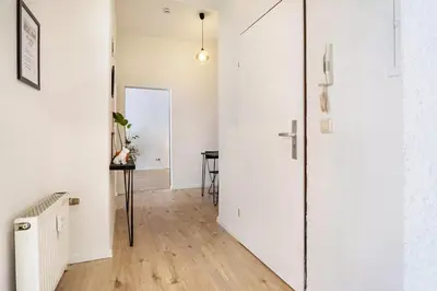 Grundriss der Unterkunft NEXT HOME - FREE Parking & WiFi - Badewanne