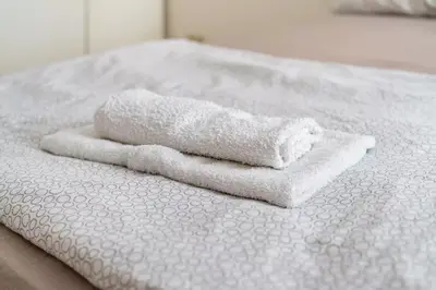 Ein Bett oder Betten in einem Zimmer der Unterkunft NEXT HOME - FREE Parking & WiFi - Badewanne