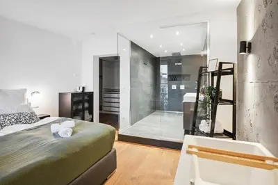 Ein Bett oder Betten in einem Zimmer der Unterkunft Design-Apartment - Bochum Zentrum - 2 Balkons - 118m2 - Netflix