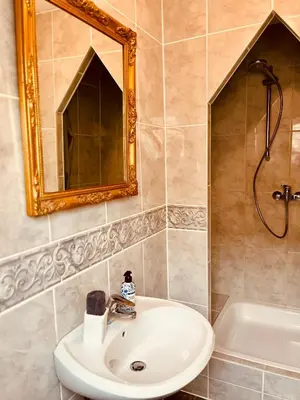 Ein Badezimmer in der Unterkunft b e d & a g e d e s i g n -small- wunderschönes Zimmer mit Bad - Rechnungserstellung für Geschäftsreisende & Firmen