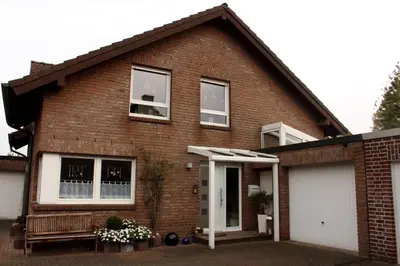 Das Gebäude in dem sich die Ferienwohnung befindet