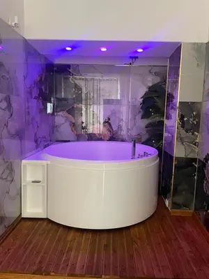 Gäste, die in der Unterkunft Modernes Loft mit Whirlpool, Sauna & Billardtisch übernachten