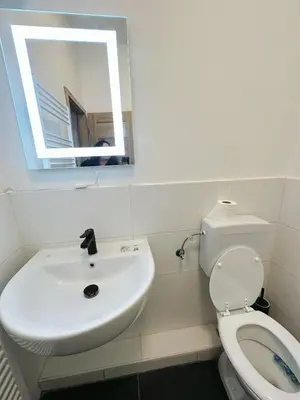 Ein Badezimmer in der Unterkunft 2 schlafenzimmer Waschmaschine Eller
