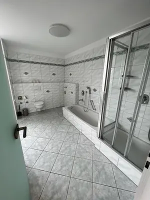 Ein Badezimmer in der Unterkunft 1-6 Pers DesignWohnung in zentraler Lage Wtal und Remscheid