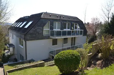 Das Gebäude in dem sich die Ferienwohnung befindet