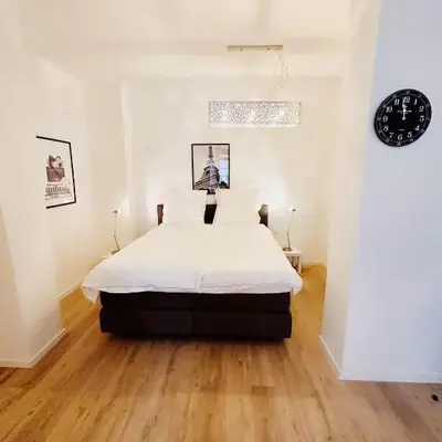 Wohngut-City Apt. 1 Zi. 1 DB + 1 EZ 34 qm mit Parkplatz