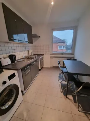 Küche/Küchenzeile in der Unterkunft Monteur-Ferien-Messewohnung Mettmann 6 Personen 2 OG