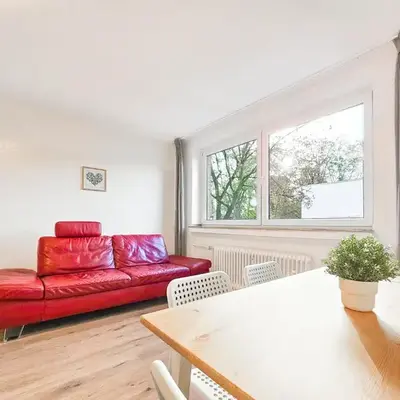 Tolstov Apartments - 2 or 3 Room Apartments - 15 Min zur Messe DUS & 10 Min Old Town DUS