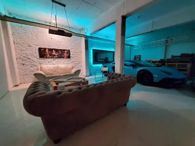 TV/Unterhaltungsangebot in der Unterkunft SPA industrial Loft im ehemaligen Umspannwerk Schaltzentrale