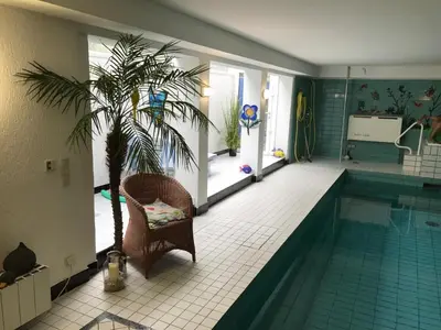 Der Swimmingpool an oder in der Nähe von Villa Casa Blanca mit Privatem Schwimmbad 26 grad und Sauna