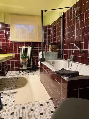 Ein Badezimmer in der Unterkunft Ferienwohnung100qm mit Garten