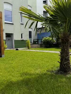 Ein Garten an der Unterkunft Lisboa: Messe-/Business-/Ferienwohnung