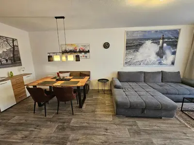 Ein Sitzbereich in der Unterkunft FEWO FAUBEL Mülheim Forum City 60 m2 inclusive Garagenstellplatz