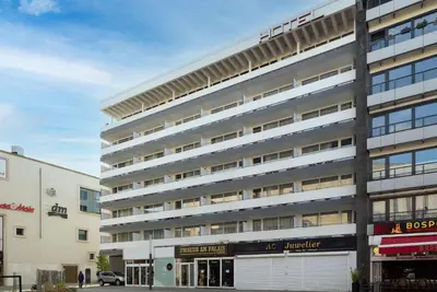 Das Gebäude in dem sich das Hotel befindet