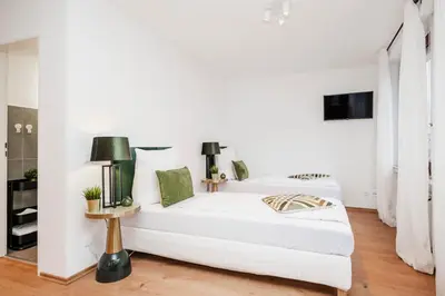 Ein Bett oder Betten in einem Zimmer der Unterkunft Kurzzeitglück 24h Self Check-In MH02