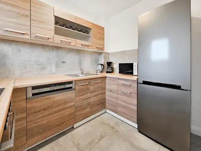 Küche/Küchenzeile in der Unterkunft Tolstov Apartments - Monteurwohnungen - 2 Schlafzimmer - Küche - Balkon - Waschmaschine - 25 Min zur Messe DUS