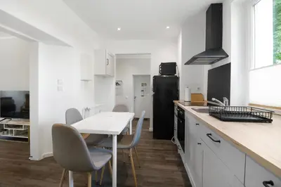 Küche/Küchenzeile in der Unterkunft 24-7 Living - Modern Apartments in Waltrop with Top Connection