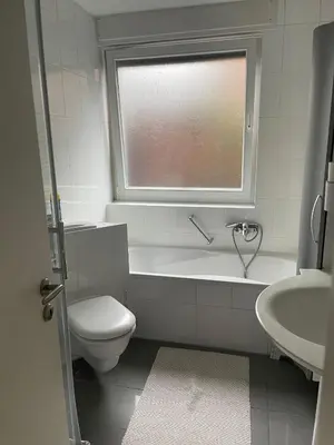 Ein Badezimmer in der Unterkunft Haus mit Wintergarten und Kamin