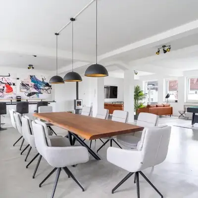 Beyond Living® I 235 m² LOFT I Billard I Kamin