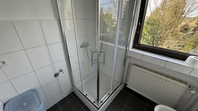 Ein Badezimmer in der Unterkunft Monteur & Messezimmer Heiligenhaus
