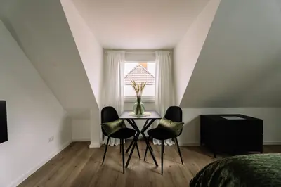 Ein Sitzbereich in der Unterkunft Green Flat Düsseldorf 2.0