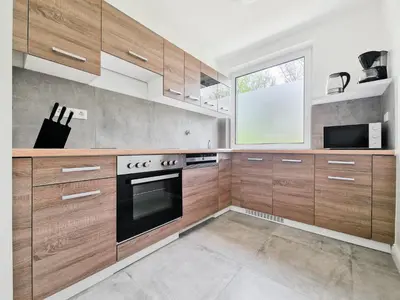 Grundriss der Unterkunft Tolstov Apartments - Monteurwohnungen - 3 Schlafzimmer - Küche - Balkon - Waschmaschine - 25 Min zur Messe DUS