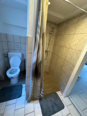 Ein Badezimmer in der Unterkunft Schöne Apartments im Zentrum von Bottrop BO01 und BO02