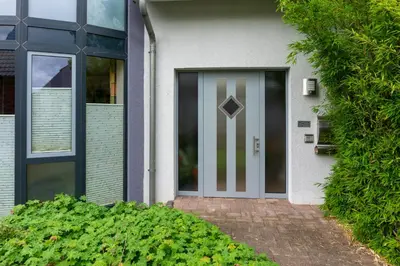 Ein Garten an der Unterkunft Niederrheinhaus