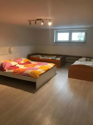 Ein Bett oder Betten in einem Zimmer der Unterkunft Schöne und große Ferien und Monteur Wohnung