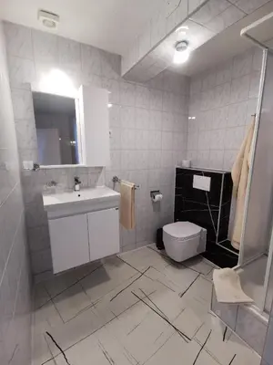 Ein Badezimmer in der Unterkunft Hotel Art Balkanhof