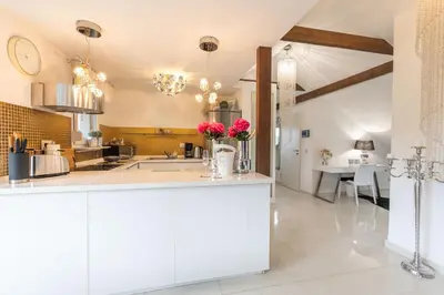 Küche/Küchenzeile in der Unterkunft Luxusapartment mit Balkon Nähe Dortmund