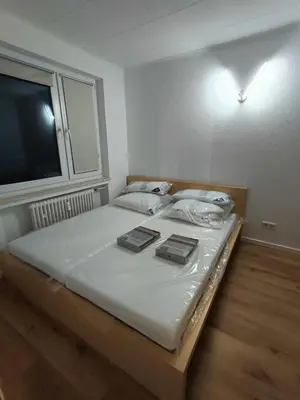 Ein Bett oder Betten in einem Zimmer der Unterkunft 2 Zimmer Apartement mit Balkon bei Düsseldorf