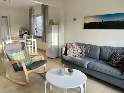 Ein Sitzbereich in der Unterkunft Gemütliche Wohnung mit Balkon, verkehrsgünstig gelegen