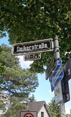 Ein Zertifikat, Auszeichnung, Logo oder anderes Dokument, das in der Unterkunft Messelodge Deiker Höfe ausgestellt ist