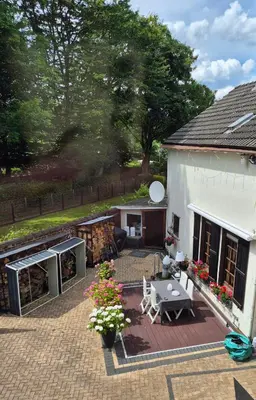 Das Gebäude in dem sich die Ferienwohnung befindet