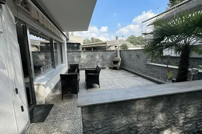 Ein Balkon oder eine Terrasse in der Unterkunft Geräumiges Apartment mit XXL Leinwand I Parkplatz I WiFi