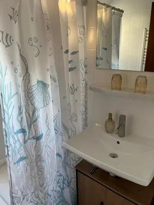 Ein Badezimmer in der Unterkunft 50qm Dachgeschoss Wohnung zentral in Bochum Ehrenfeld - Friederika I