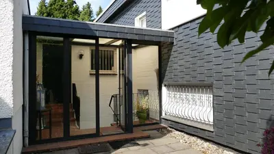 Das Gebäude in dem sich die Ferienwohnung befindet