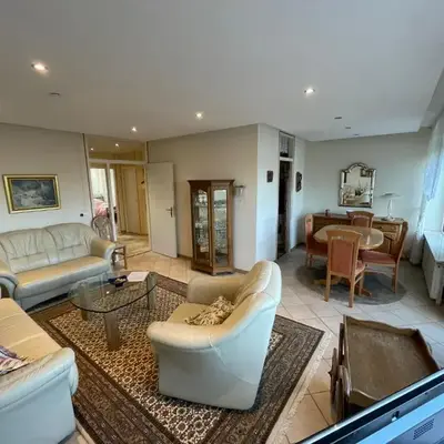 Zentrales Apartment für bis zu 5 Personen mit Balkon