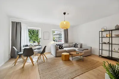 Ein Sitzbereich in der Unterkunft Schicke grosse Wohnung Apartment Wuppertal Ronsdorf- Nähe DUS & Dortmund & Köln & Essen