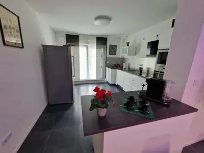 Küche/Küchenzeile in der Unterkunft Moers City Apartments OG